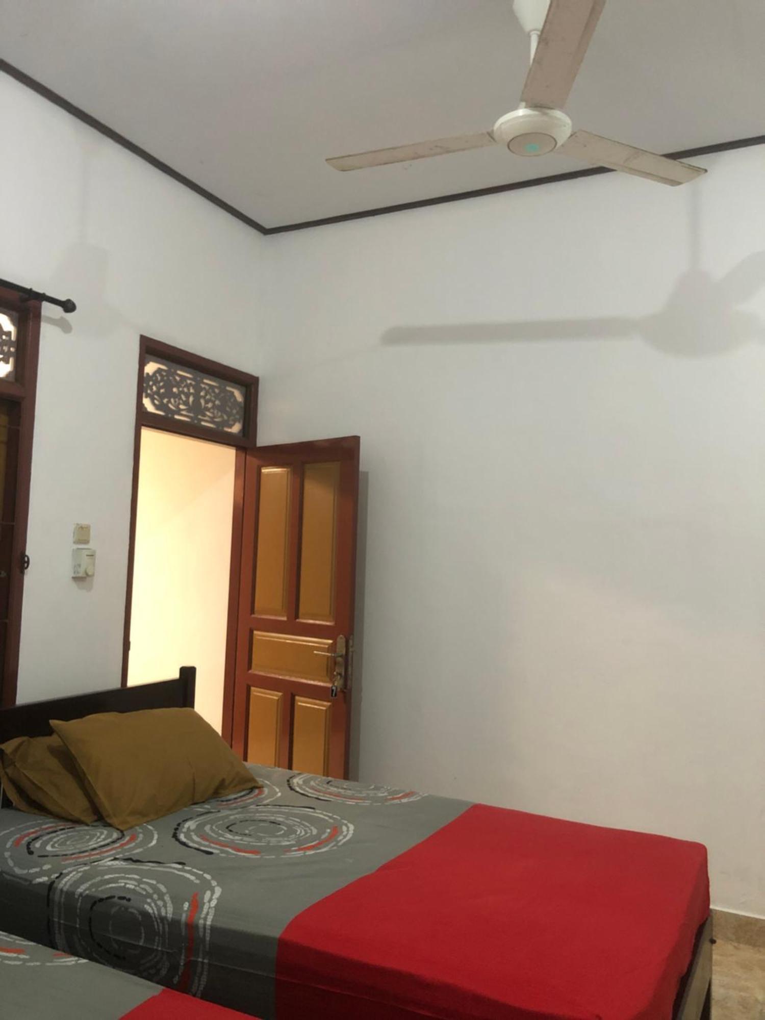 Pili Pili Homestay 6 Легиан Екстериор снимка