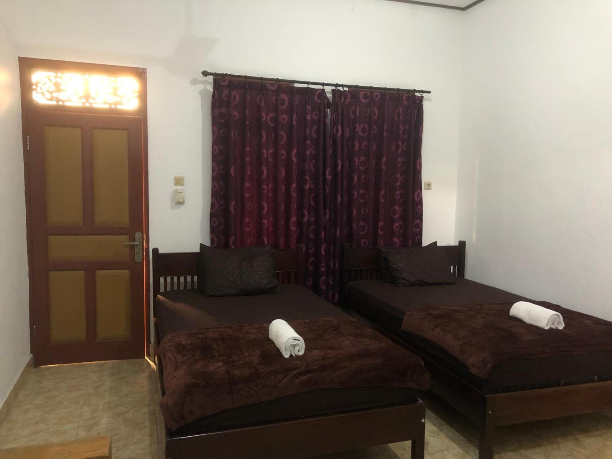 Pili Pili Homestay 6 Легиан Екстериор снимка